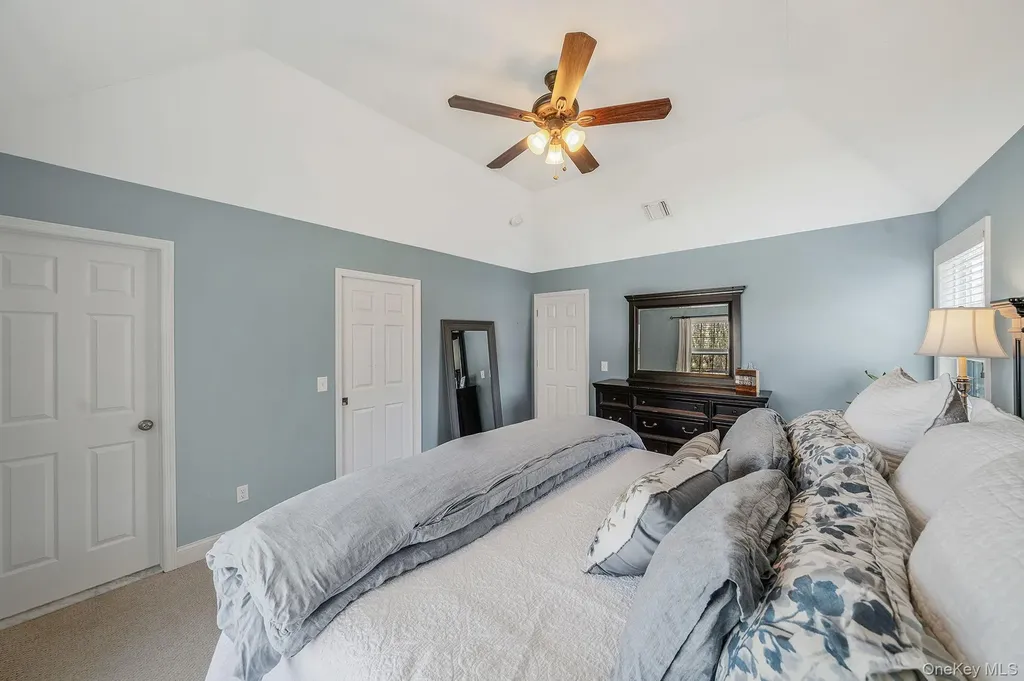 19 Probst Drive Shirley NY 11967