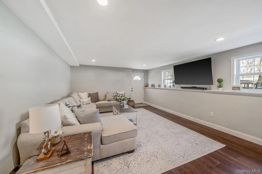 19 Probst Drive Shirley NY 11967