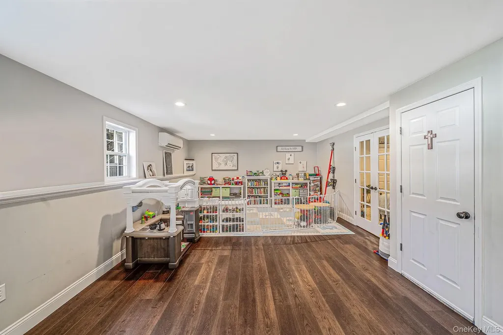 19 Probst Drive Shirley NY 11967