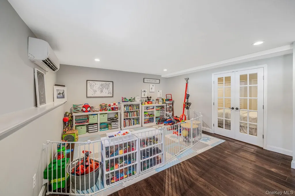 19 Probst Drive Shirley NY 11967
