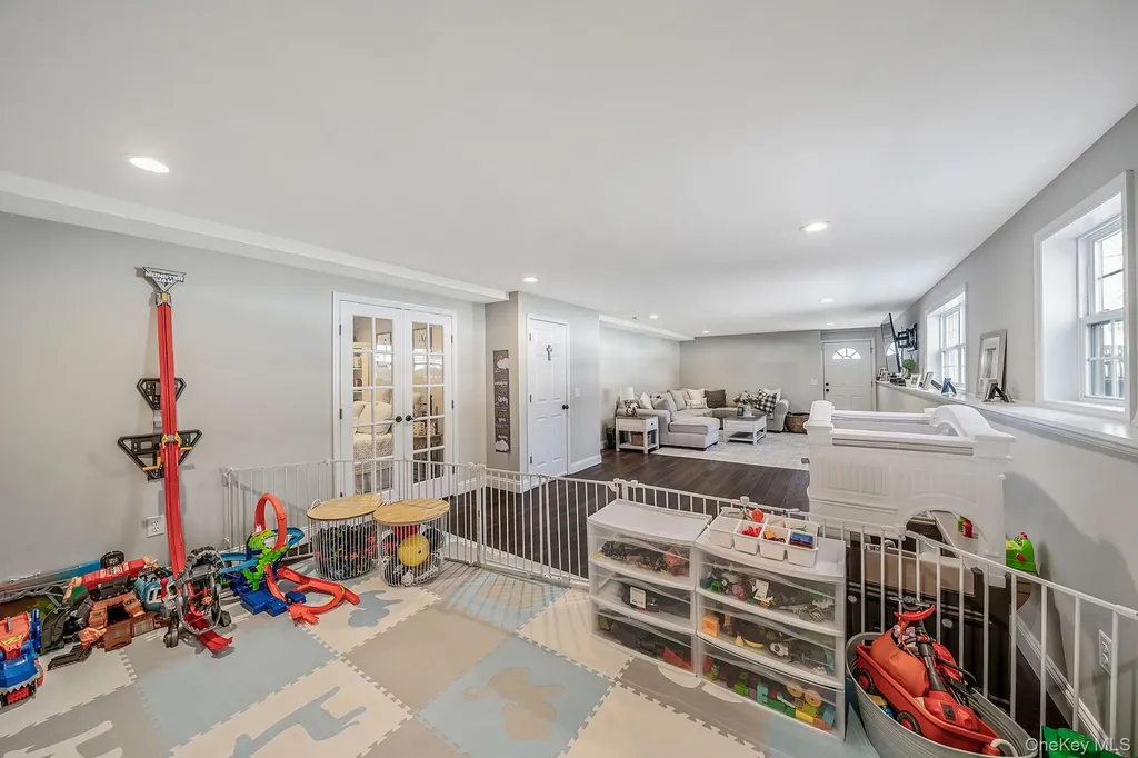 19 Probst Drive Shirley NY 11967