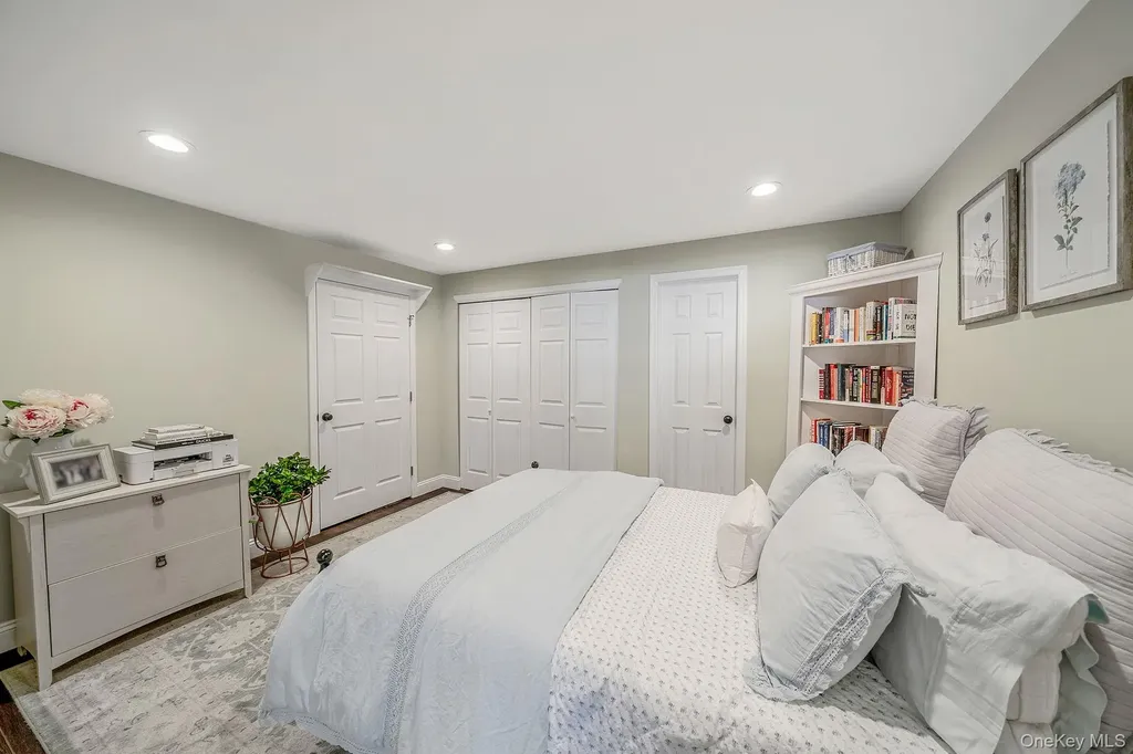 19 Probst Drive Shirley NY 11967