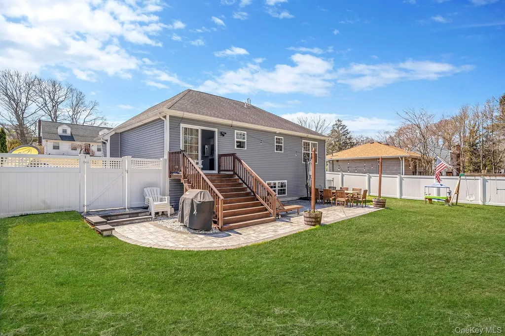 19 Probst Drive Shirley NY 11967