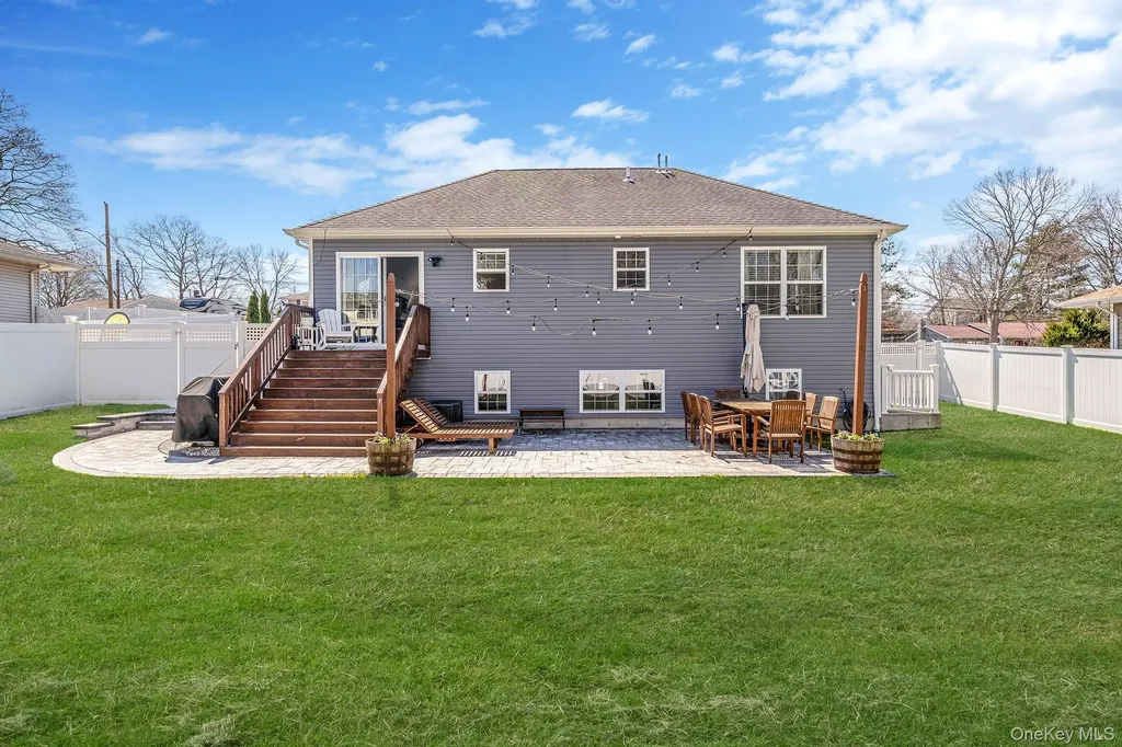 19 Probst Drive Shirley NY 11967
