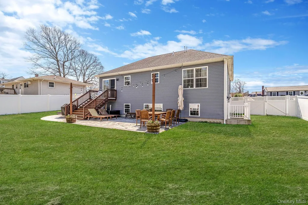 19 Probst Drive Shirley NY 11967