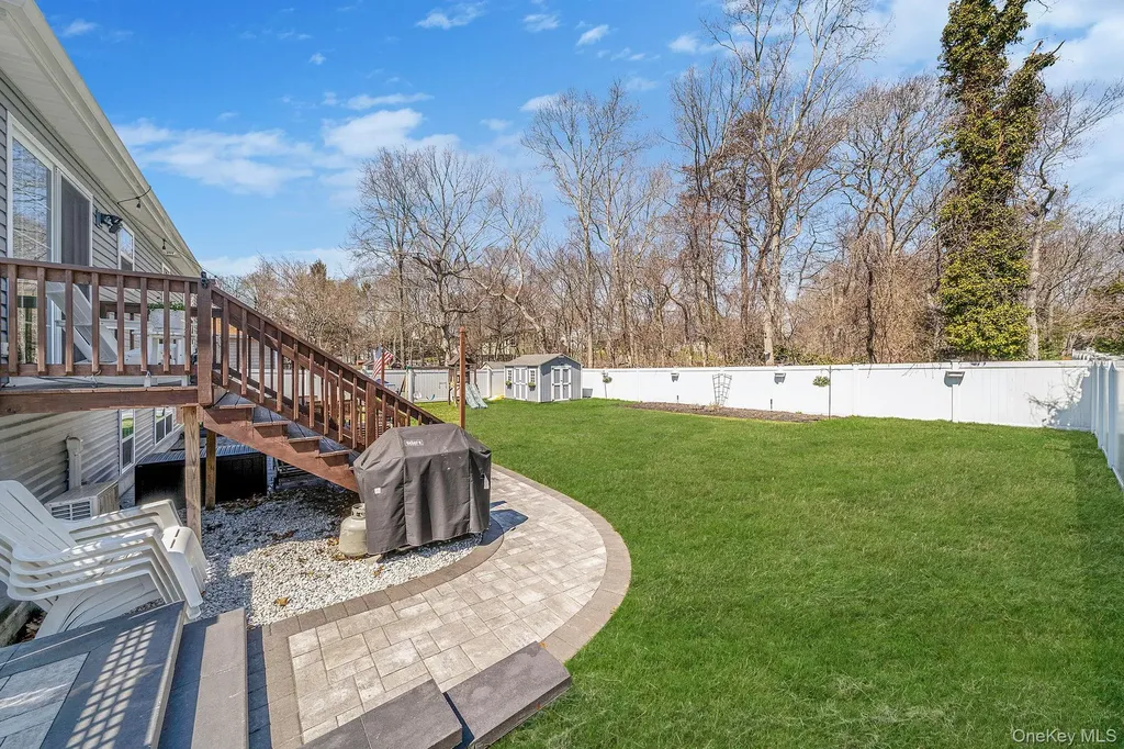 19 Probst Drive Shirley NY 11967