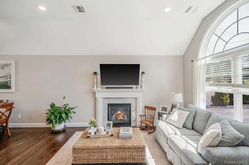 19 Probst Drive Shirley NY 11967