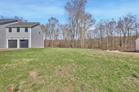 26 Wildwood Drive Rock Tavern NY 12575