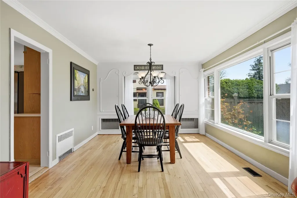 36 Hemlock Lane Bay Shore NY 11706