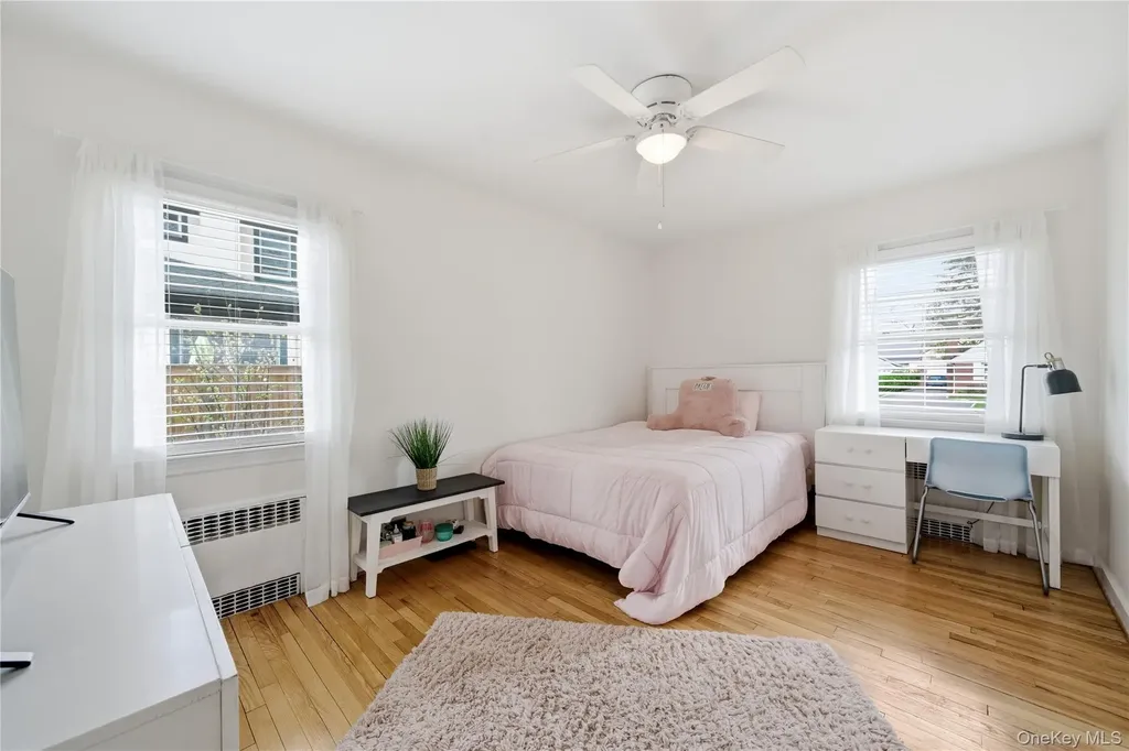 36 Hemlock Lane Bay Shore NY 11706