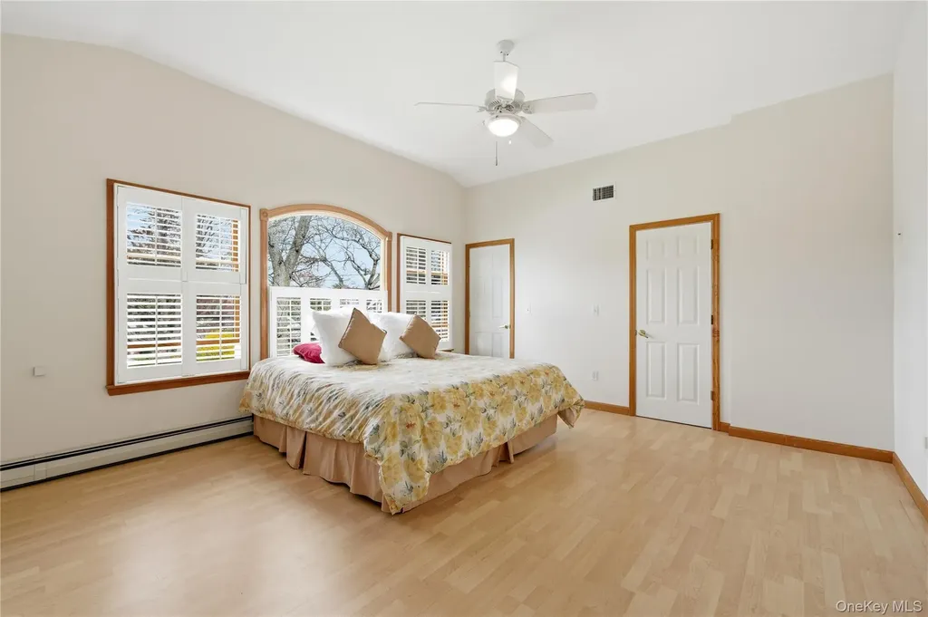 36 Hemlock Lane Bay Shore NY 11706