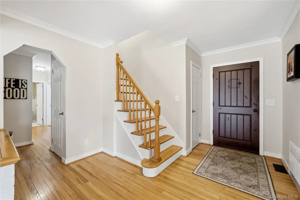 36 Hemlock Lane Bay Shore NY 11706