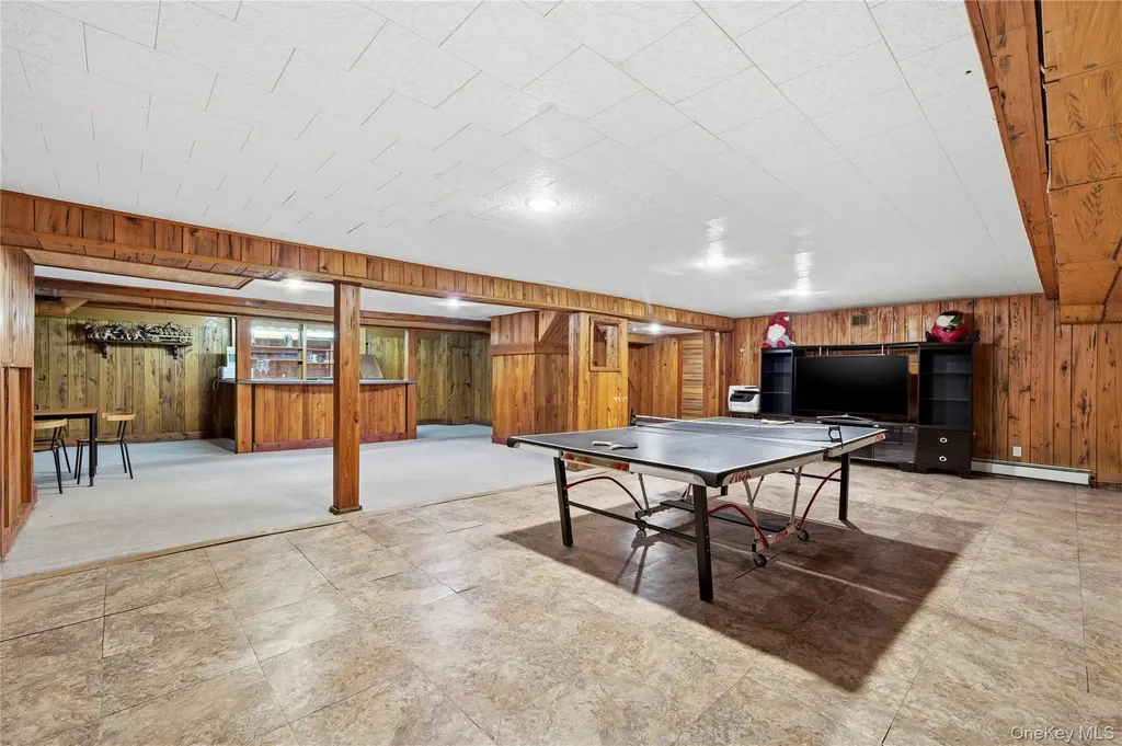 36 Hemlock Lane Bay Shore NY 11706