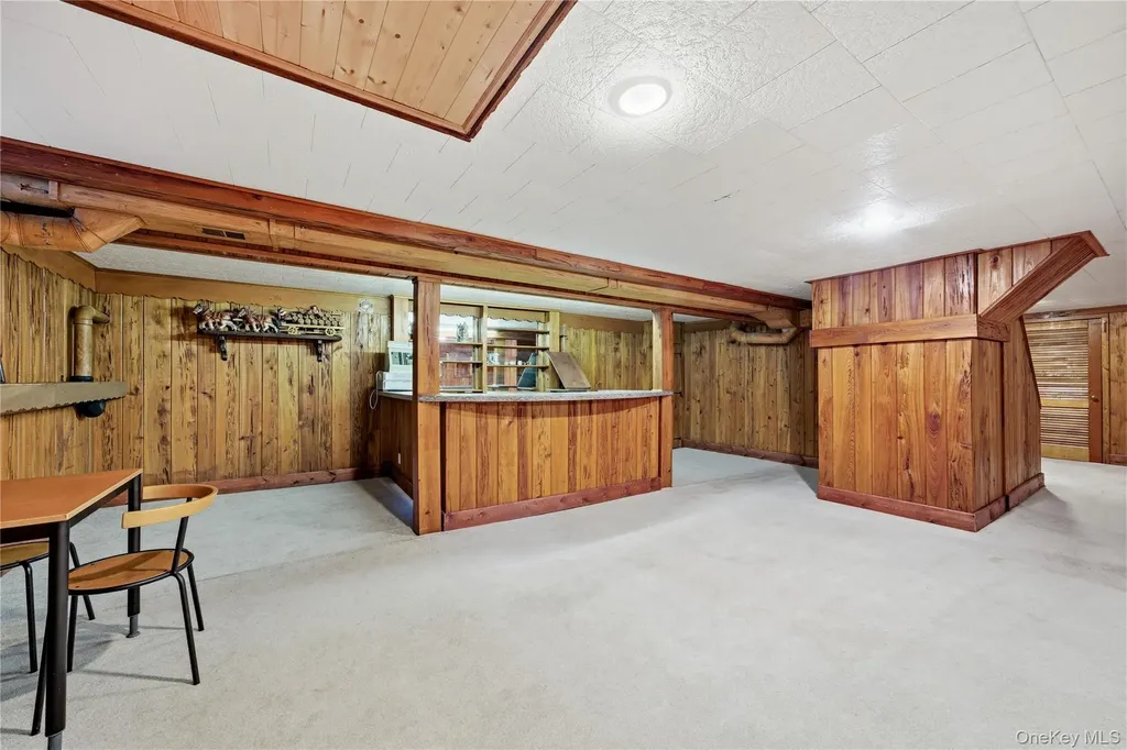 36 Hemlock Lane Bay Shore NY 11706