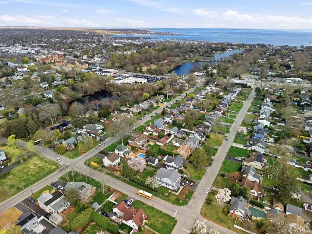 36 Hemlock Lane Bay Shore NY 11706
