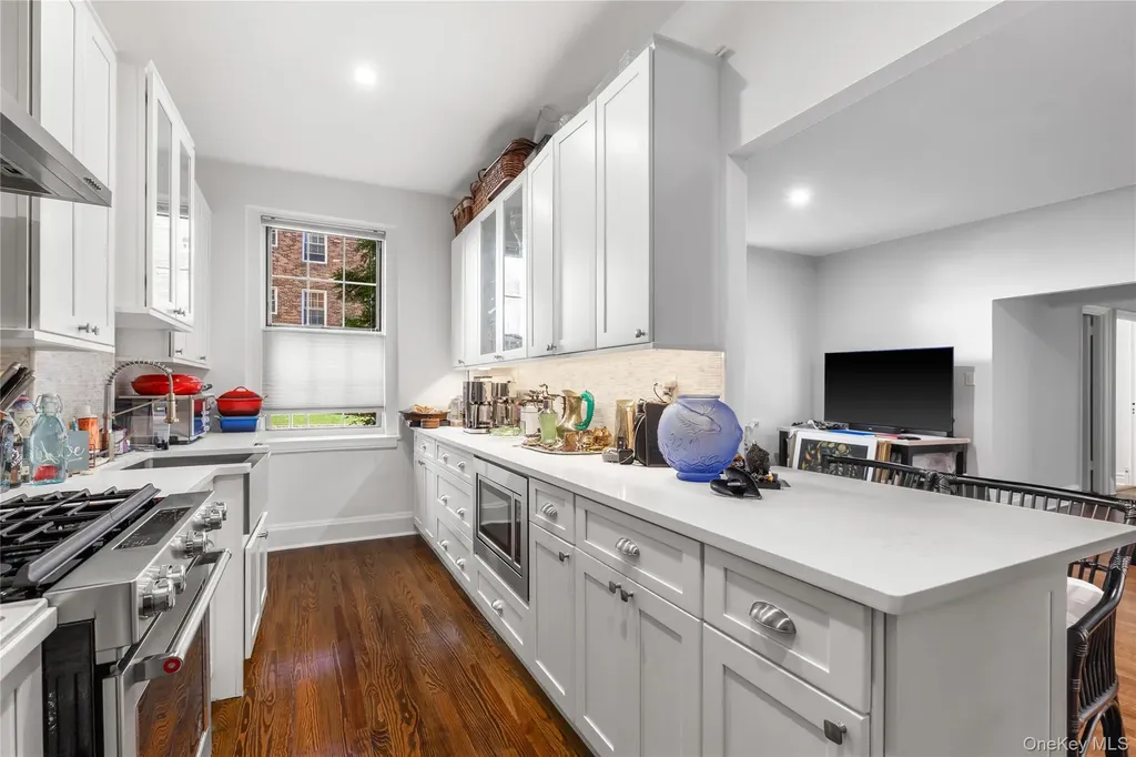 25 Parkview Avenue Bronxville NY 10708