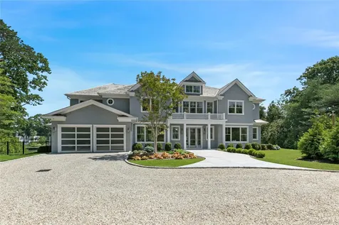 15 Old Point Road Quogue NY 11959
