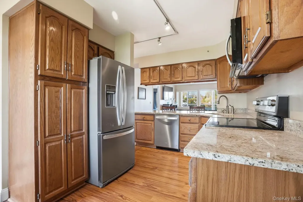 4 Marina Drive Mahopac NY 10541
