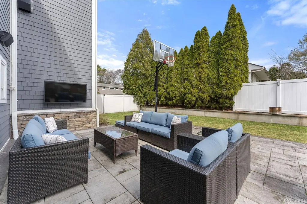 38 Byway Hartsdale NY 10530