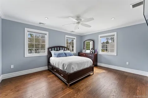 38 Byway Hartsdale NY 10530