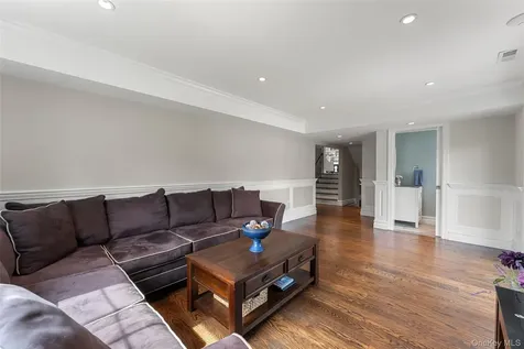 38 Byway Hartsdale NY 10530