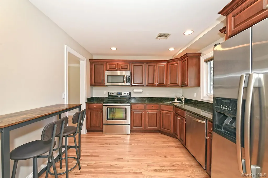 51 Fairfields Lane Huntington Station NY 11746