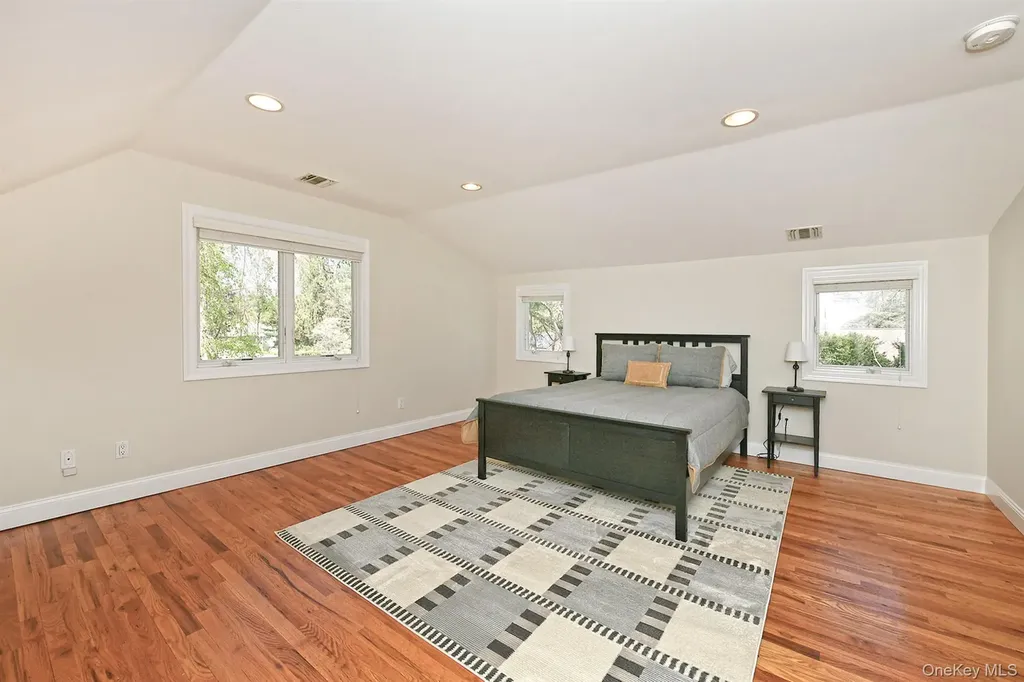 51 Fairfields Lane Huntington Station NY 11746