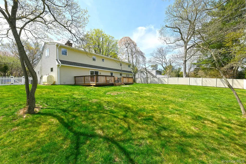 51 Fairfields Lane Huntington Station NY 11746
