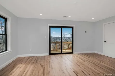 91 Ridgeview Avenue Yonkers NY 10710