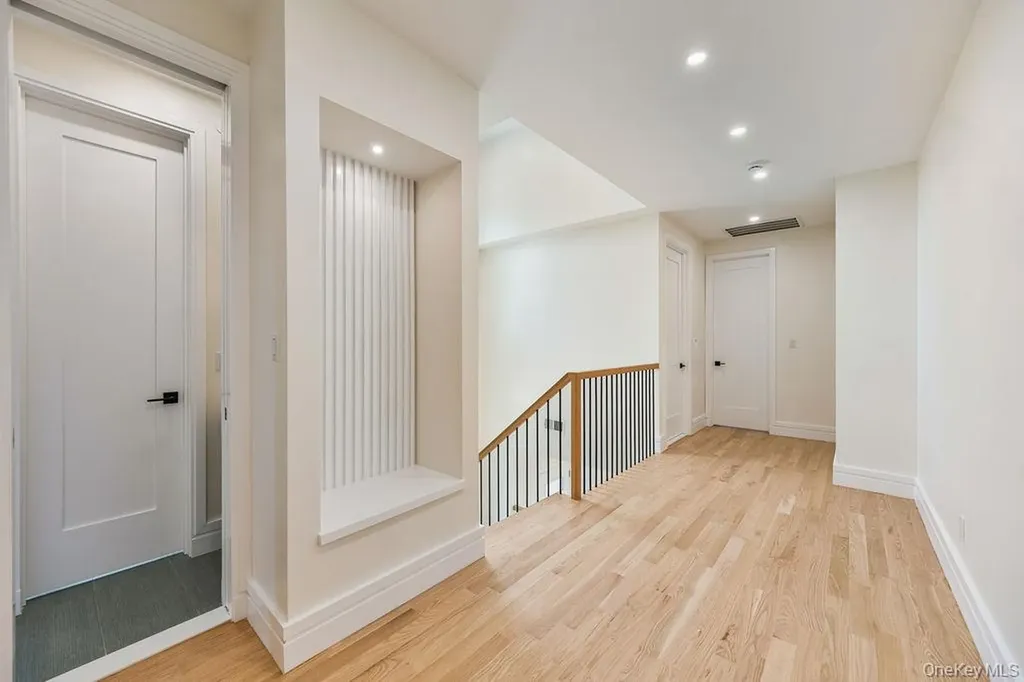 20 Singer Avenue Spring Valley NY 10977