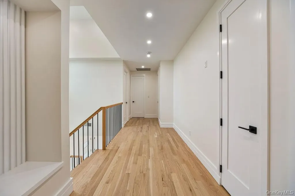 20 Singer Avenue Spring Valley NY 10977