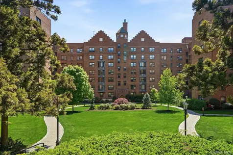 196 Garth Road Scarsdale NY 10583