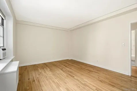 196 Garth Road Scarsdale NY 10583