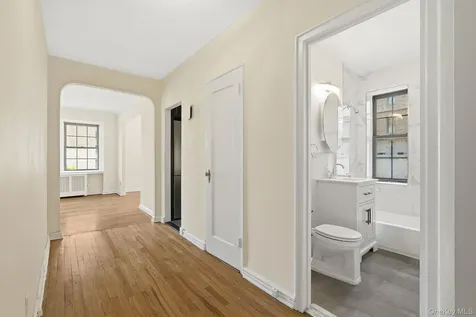 196 Garth Road Scarsdale NY 10583