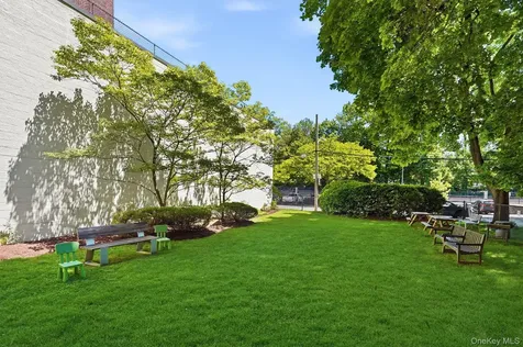 196 Garth Road Scarsdale NY 10583