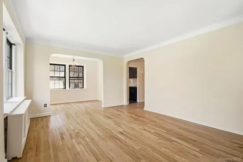 196 Garth Road Scarsdale NY 10583