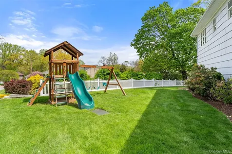 99 Donnybrook Road Scarsdale NY 10583