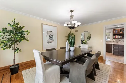 99 Donnybrook Road Scarsdale NY 10583