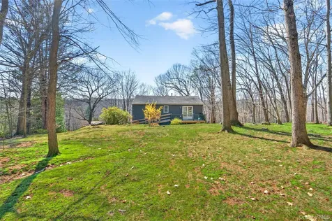 11 Colonel Glenn Drive Carmel NY 10512