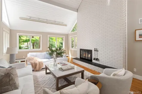 95 Old Lyme Road Chappaqua NY 10514