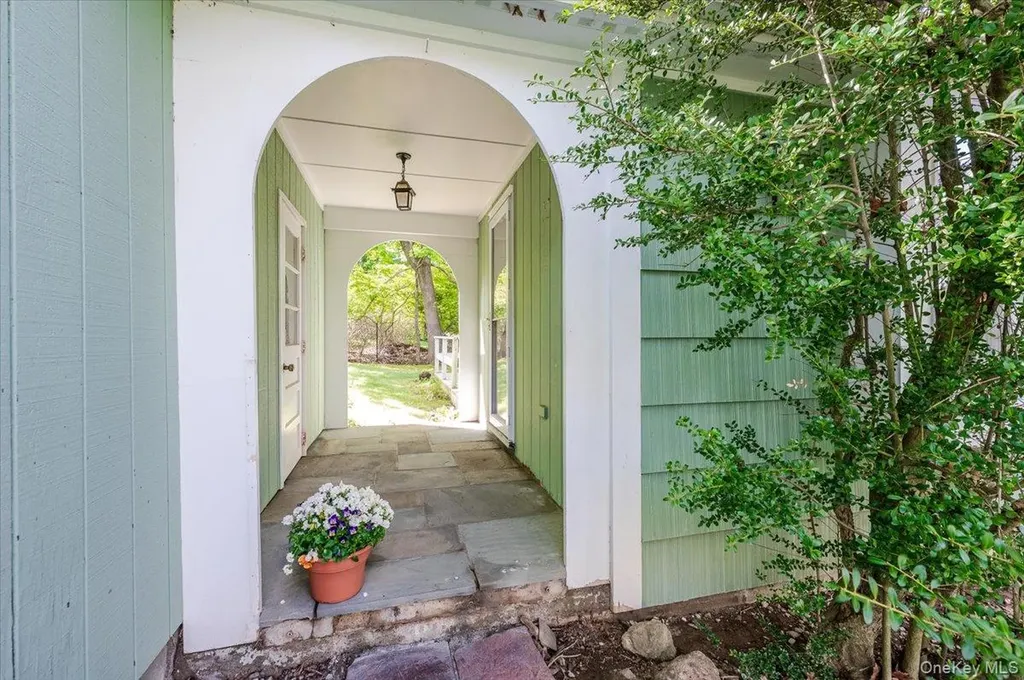 44 Emery Street Mount Kisco NY 10549