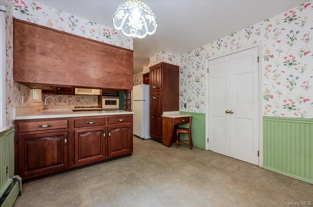 44 Emery Street Mount Kisco NY 10549