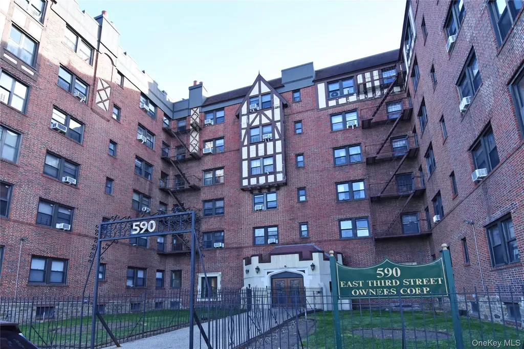 590 E 3rd Street Mount Vernon NY 10553