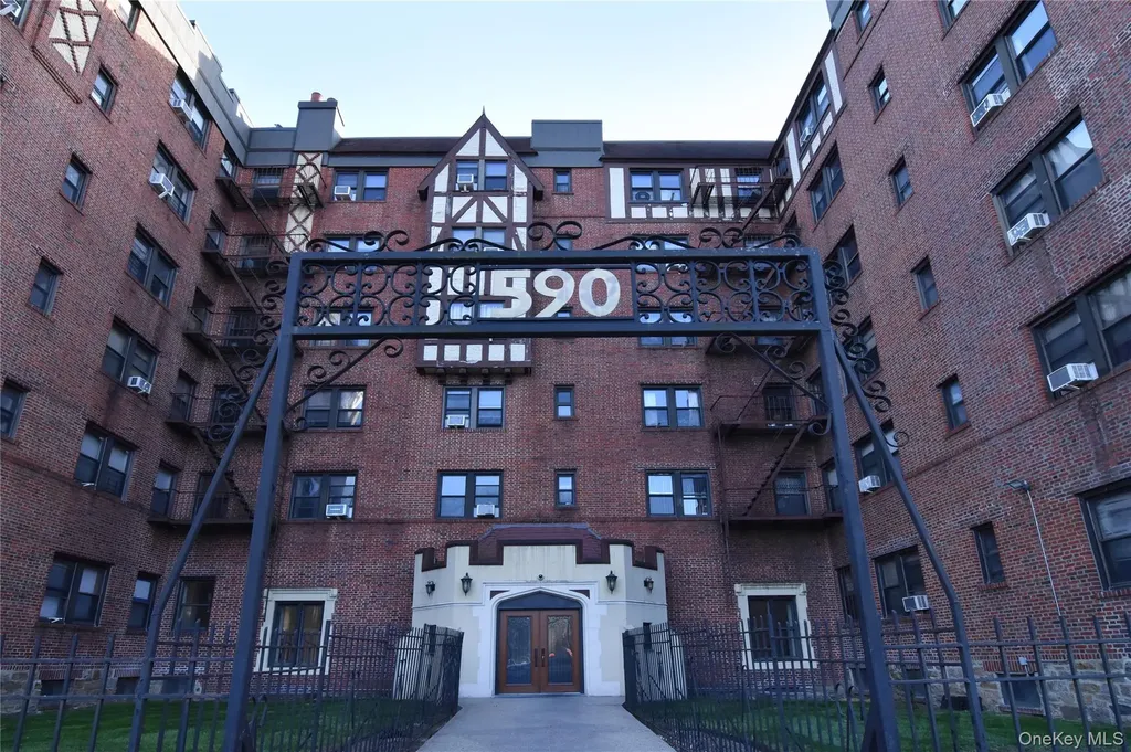 590 E 3rd Street Mount Vernon NY 10553