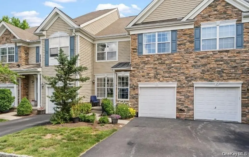 5 Case Court Monroe NY 10950