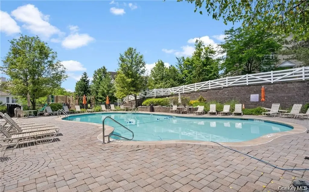 5 Case Court Monroe NY 10950