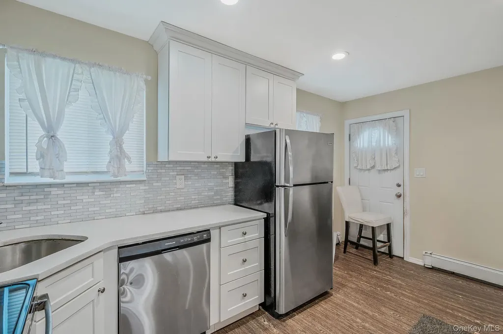 160 Hounslow Road Shirley NY 11967