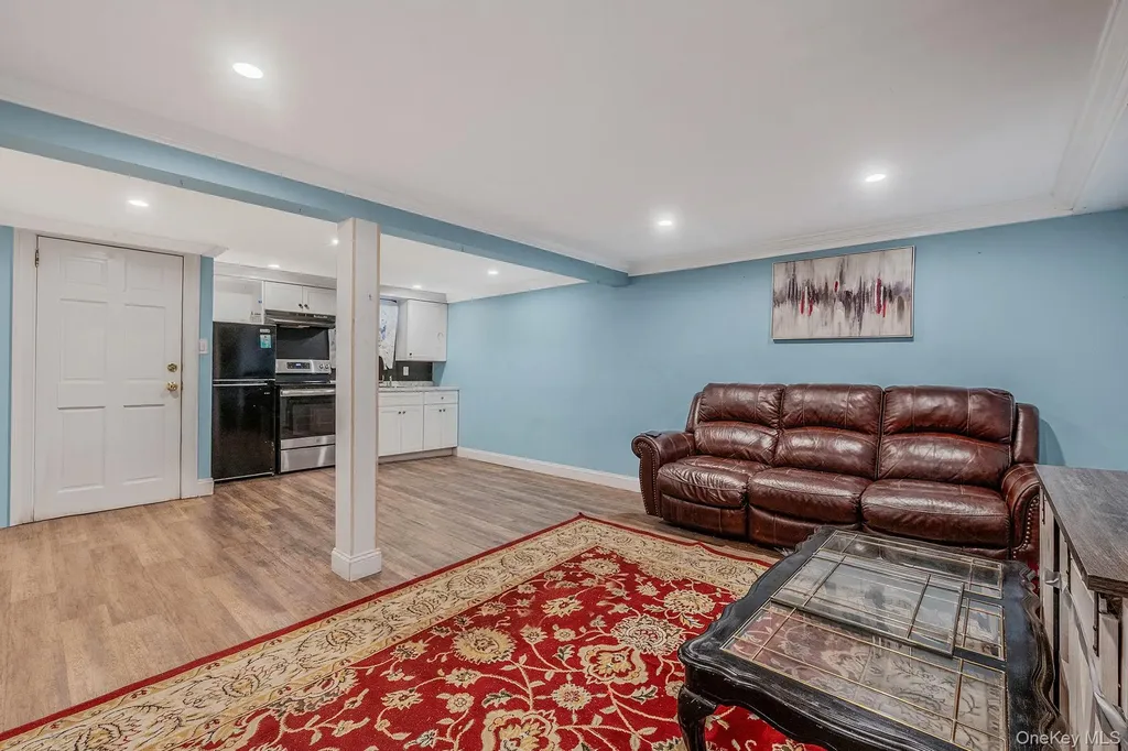 160 Hounslow Road Shirley NY 11967