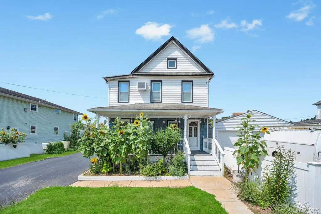 10 Harrison Hicksville NY 11801
