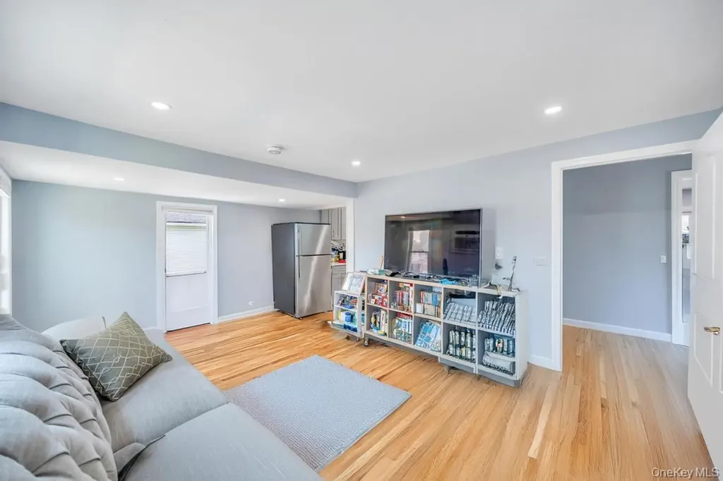 10 Harrison Hicksville NY 11801
